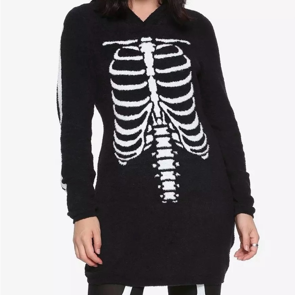 Hot Topic Black Knit Sweater w/ Skeleton Ribcage